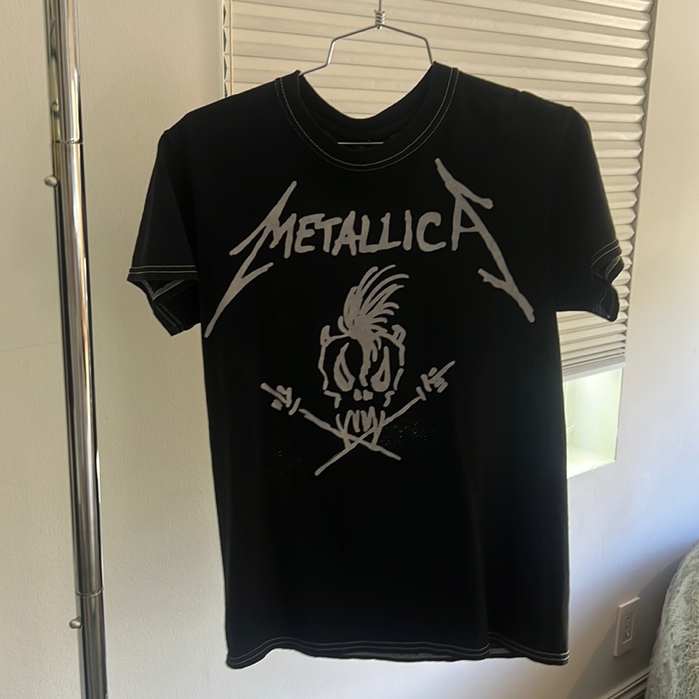 Metallica black t-shirt. size small. Purchased from Urban Outfitters